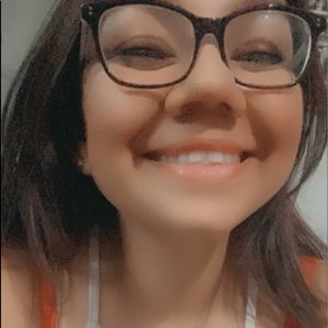 Meet your Posher, Crystal